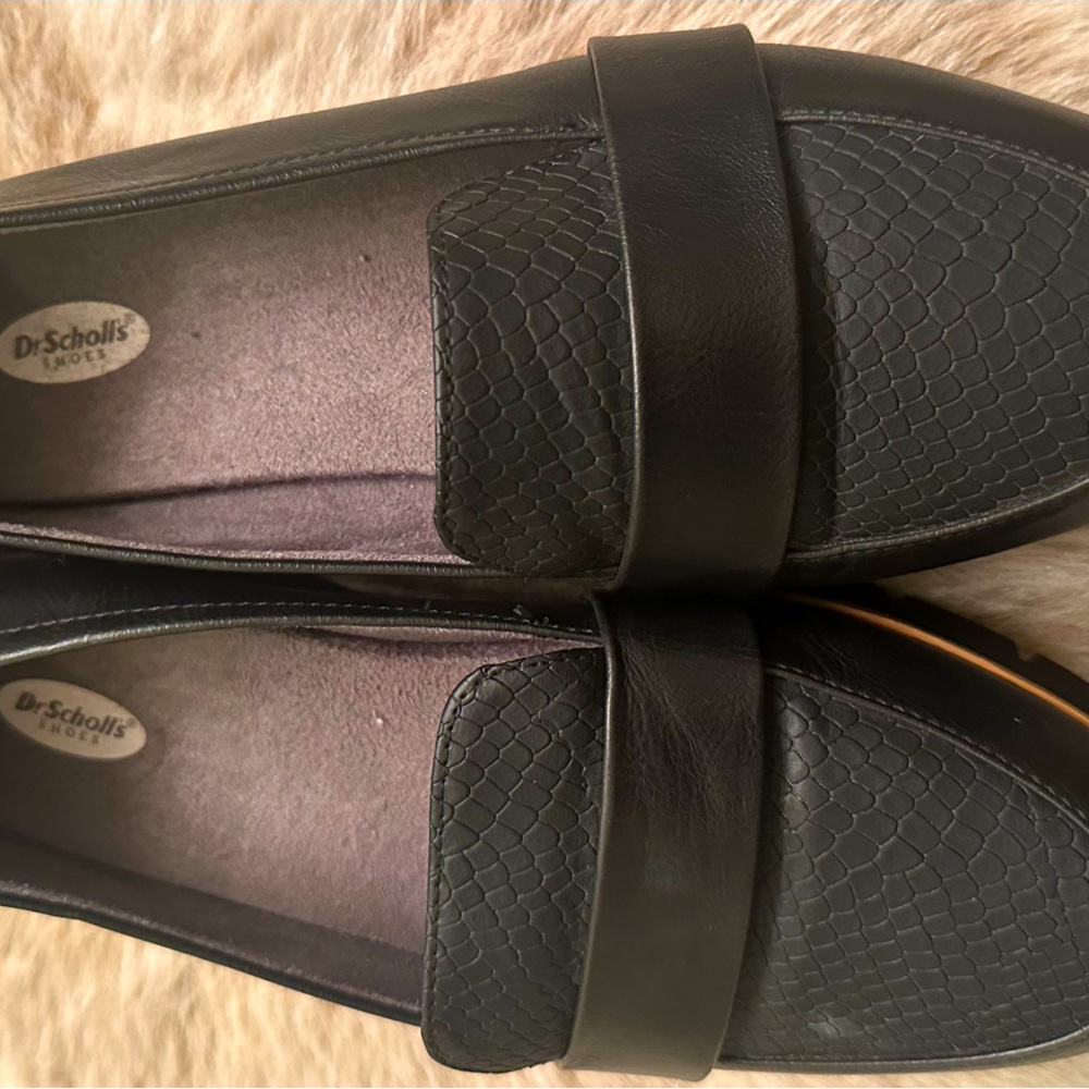 Dr schools loafers size 6.5 like new